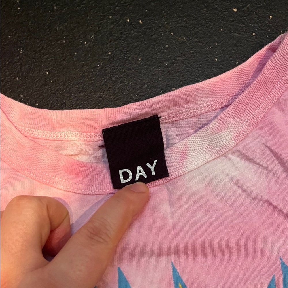 Women’s cropped Pink Tie-Dye Def Lepard - Picture 2 of 5